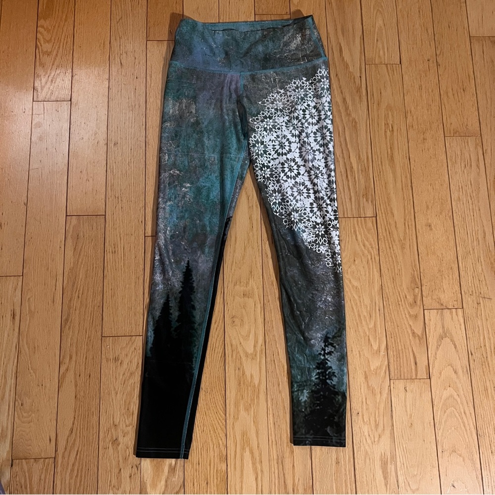 Gorgeous Inner Fire Yoga Leggings, size‎ 6.